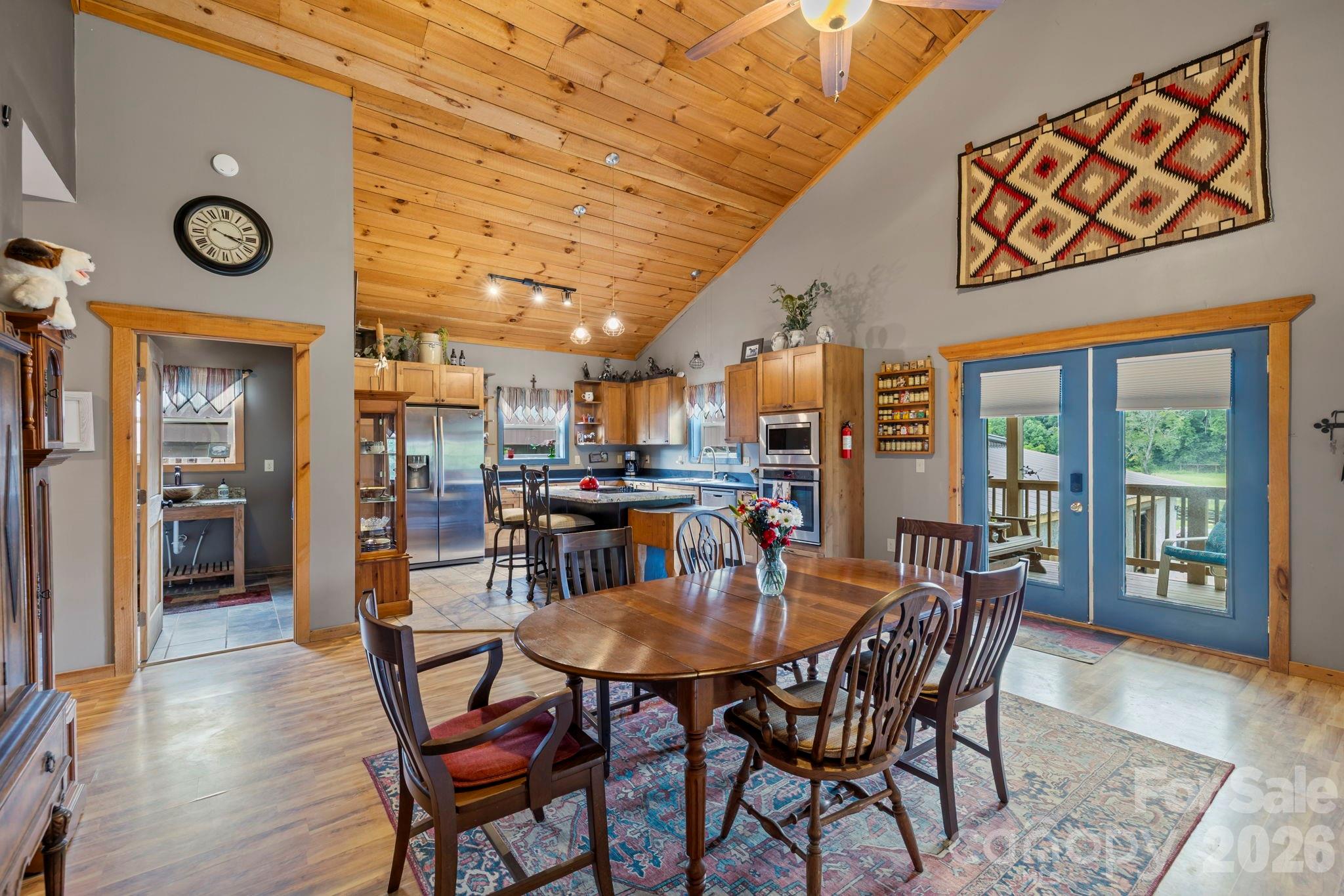 442 Blantyre Church Road — Horse Shoe