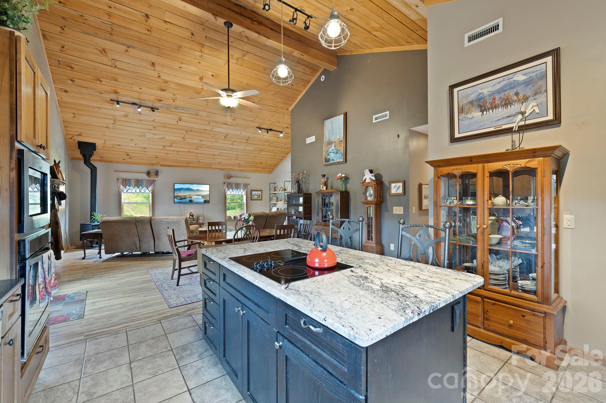 442 Blantyre Church Road — Horse Shoe