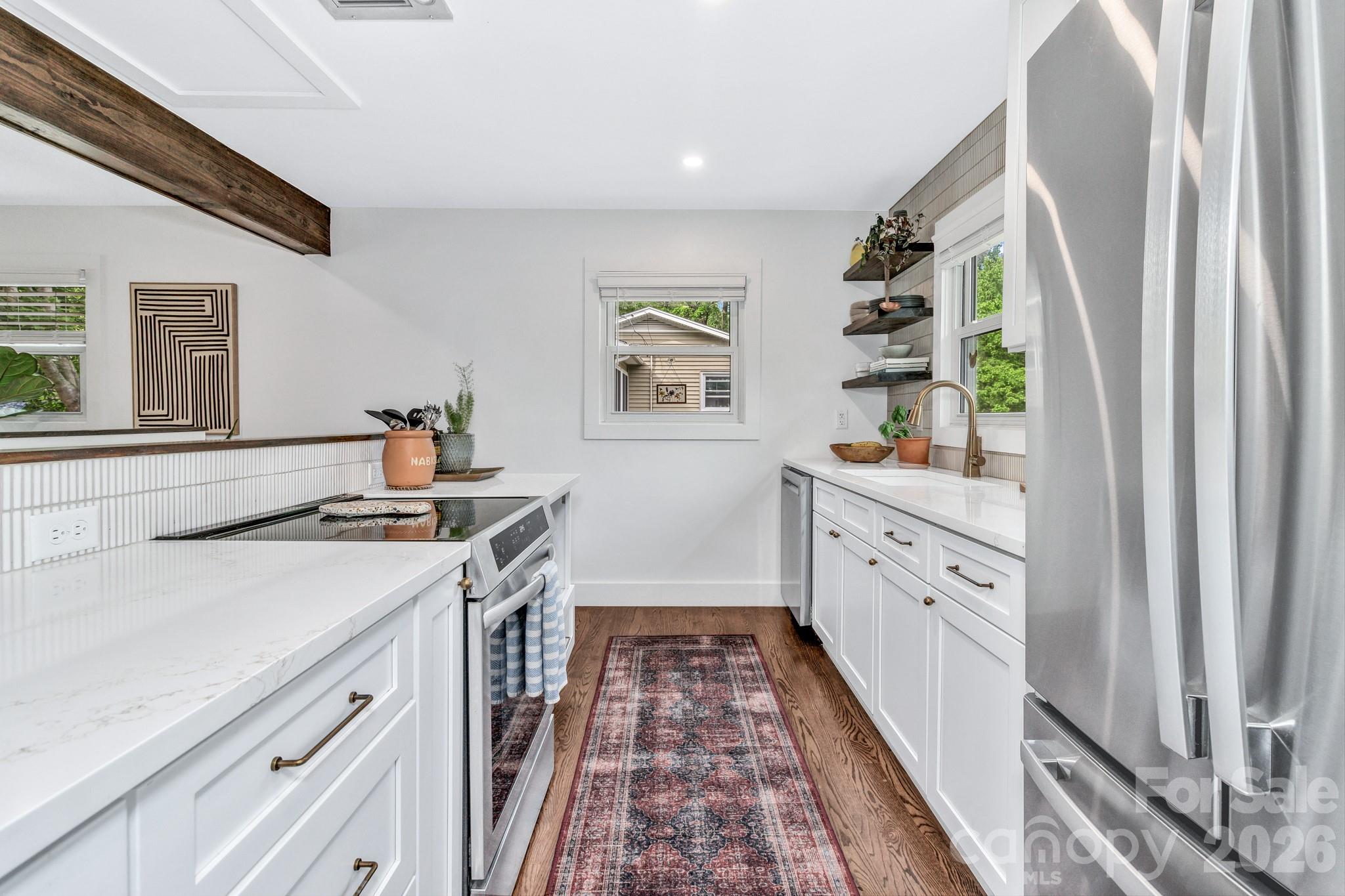 118 Vance Crescent Extension — Asheville