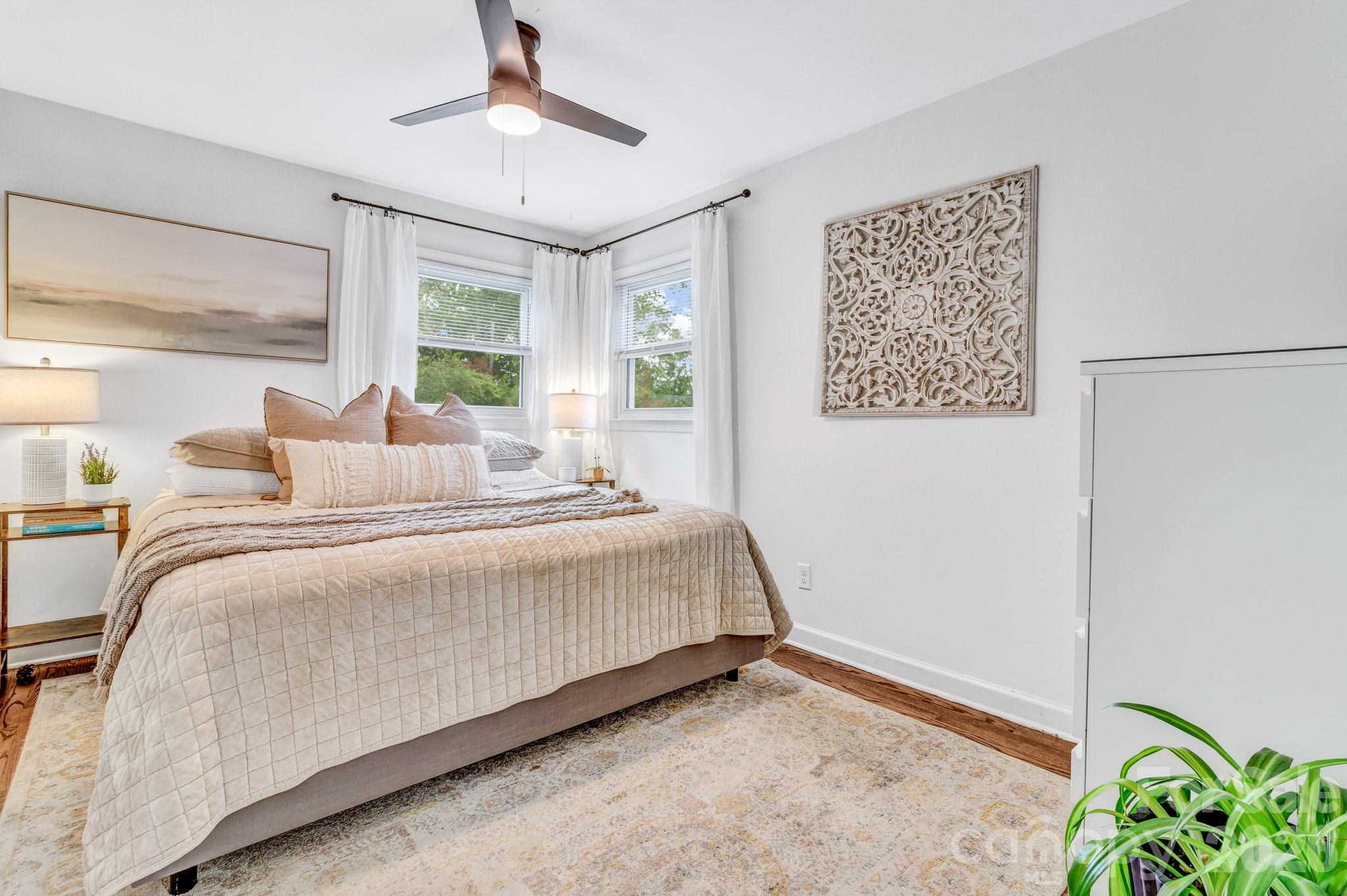 118 Vance Crescent Extension — Asheville