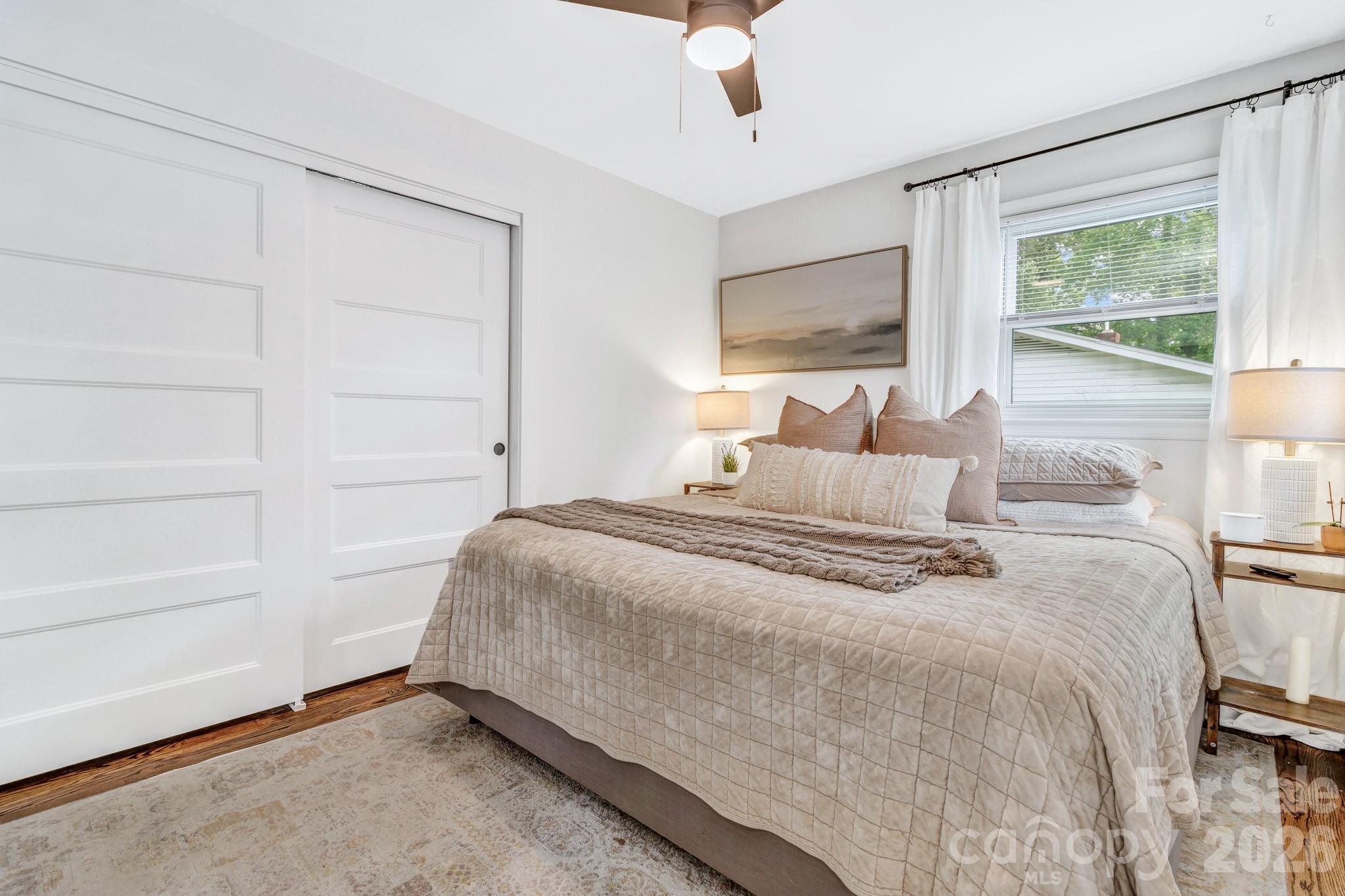 118 Vance Crescent Extension — Asheville