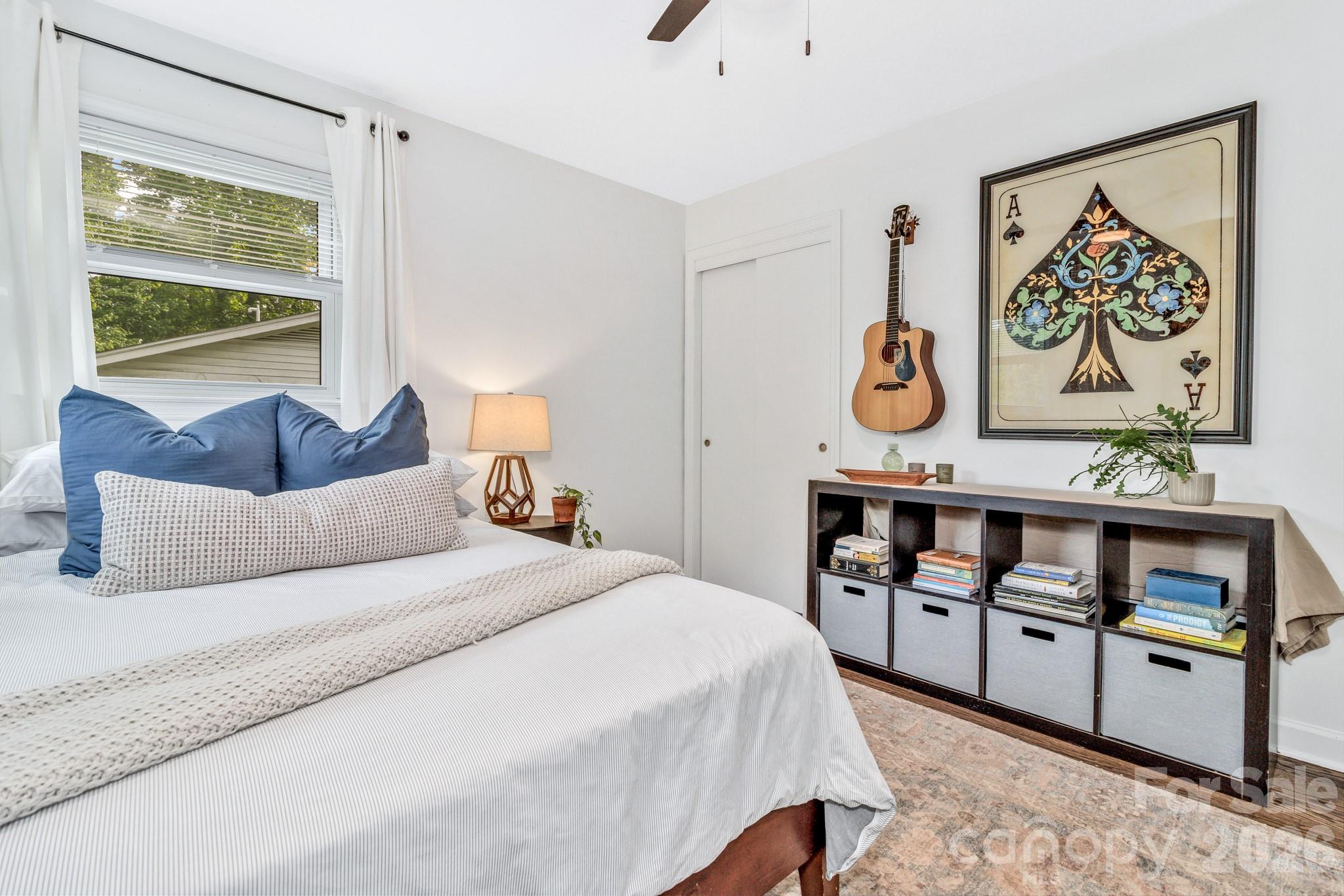 118 Vance Crescent Extension — Asheville