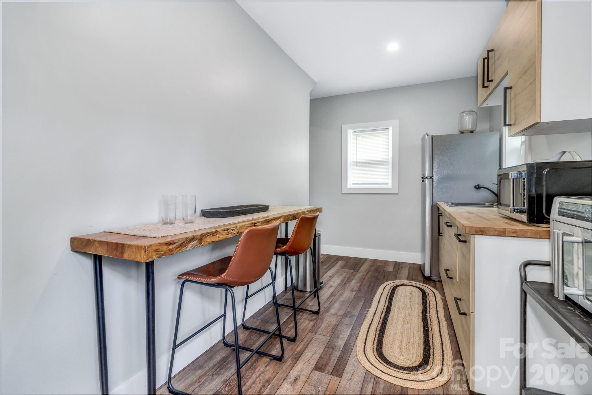 118 Vance Crescent Extension — Asheville