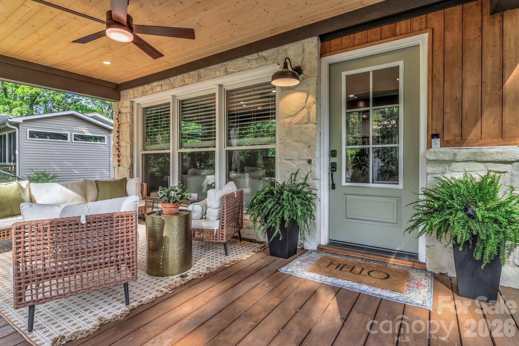 118 Vance Crescent Extension — Asheville