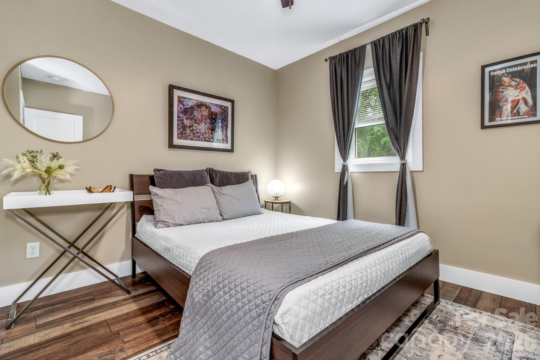 118 Vance Crescent Extension — Asheville