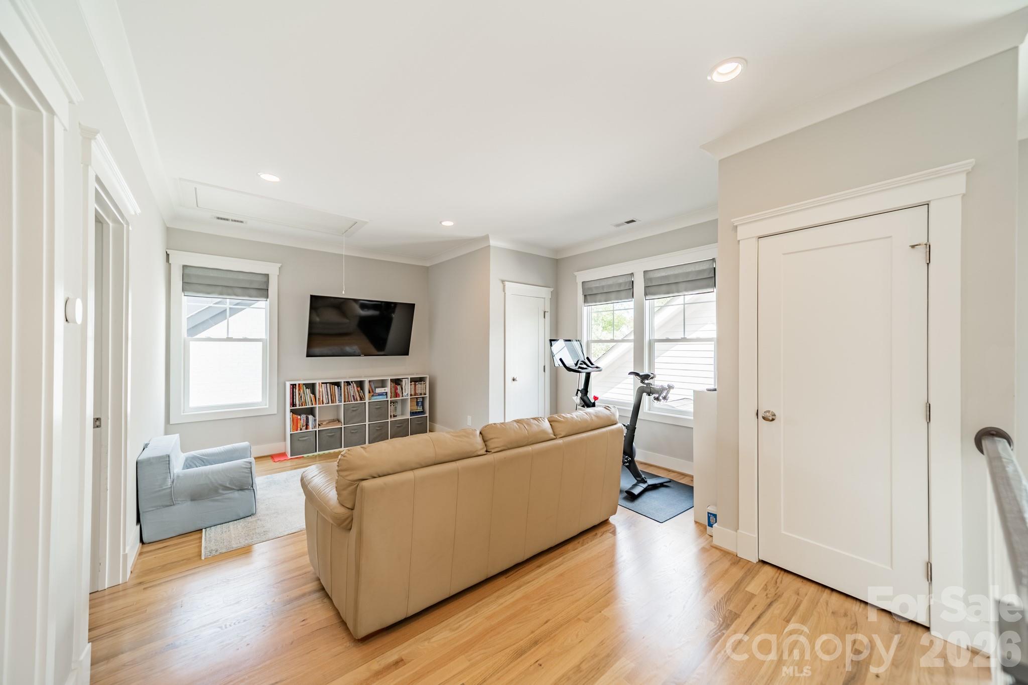 408 Melbourne Court — Charlotte