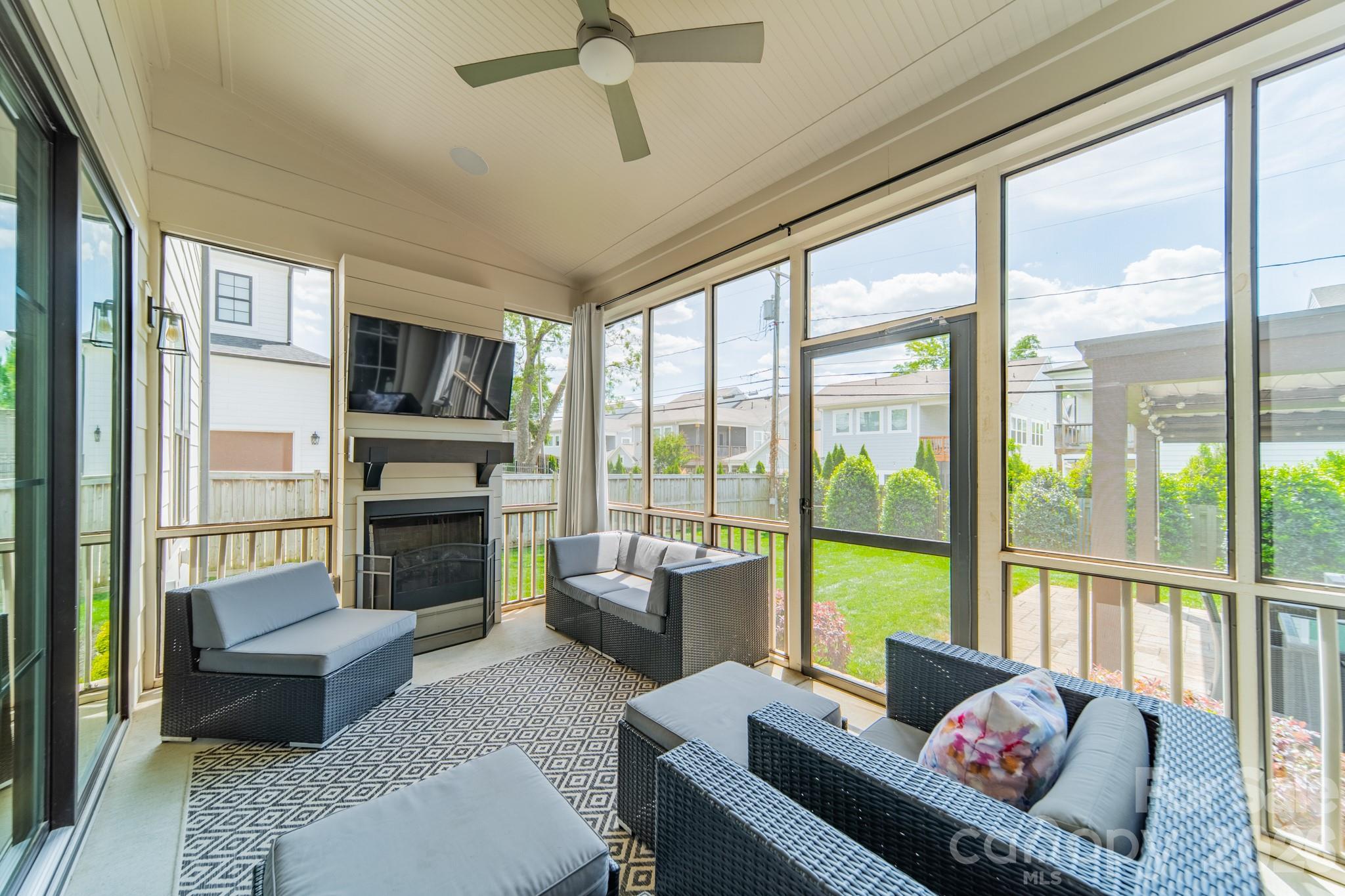 408 Melbourne Court — Charlotte