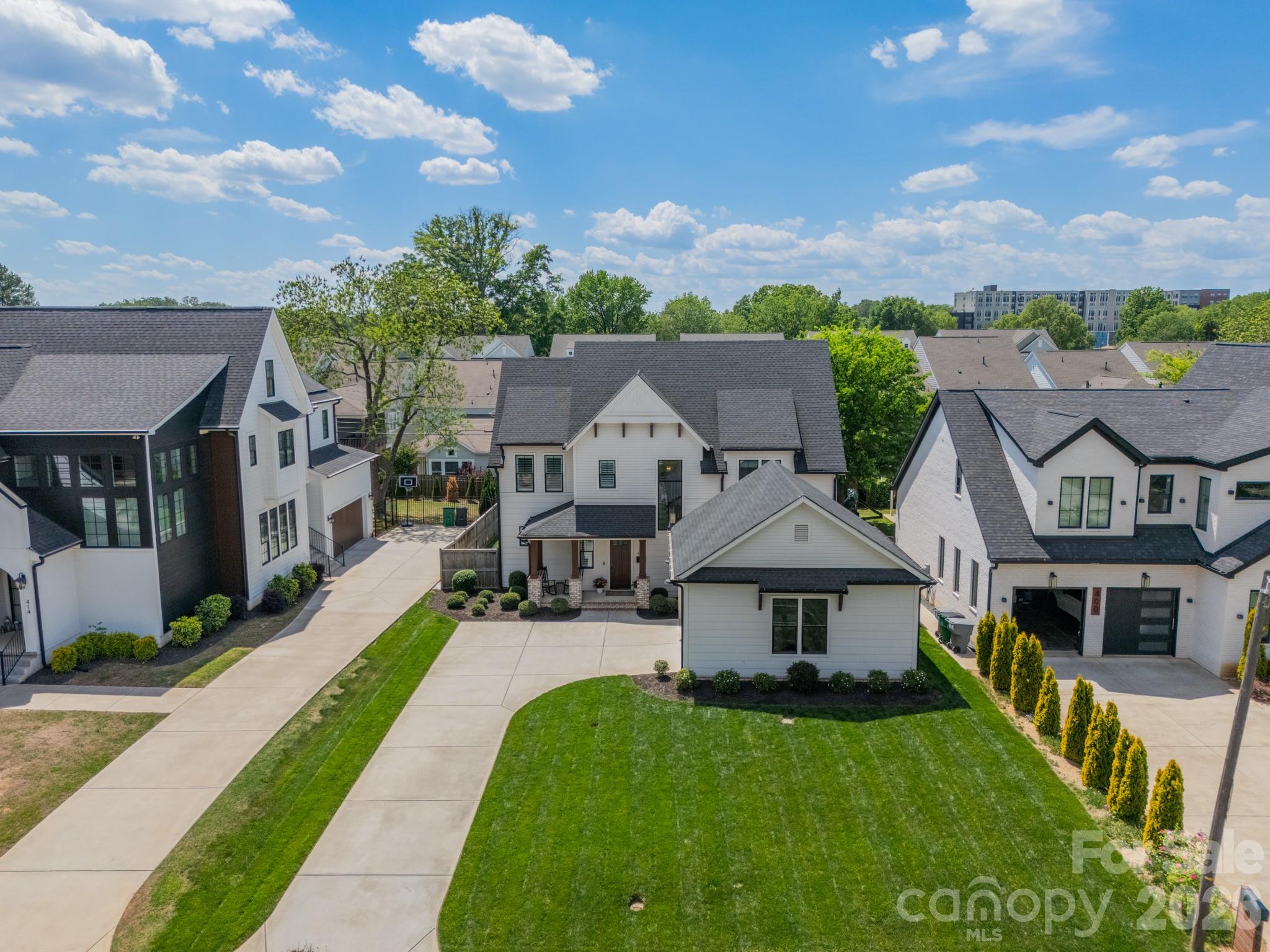 408 Melbourne Court — Charlotte