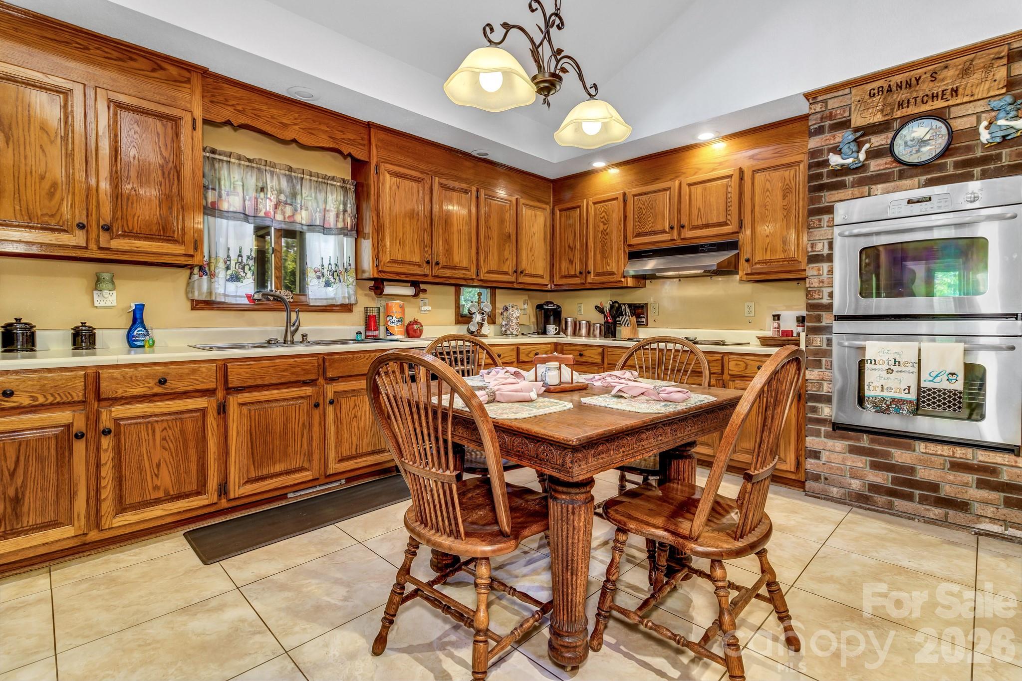 218 Brown Road — Hendersonville