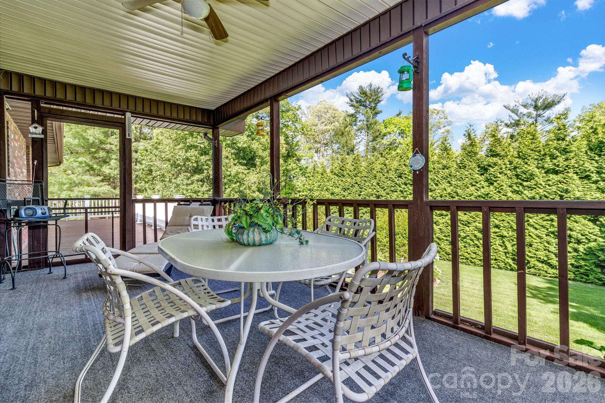 218 Brown Road — Hendersonville