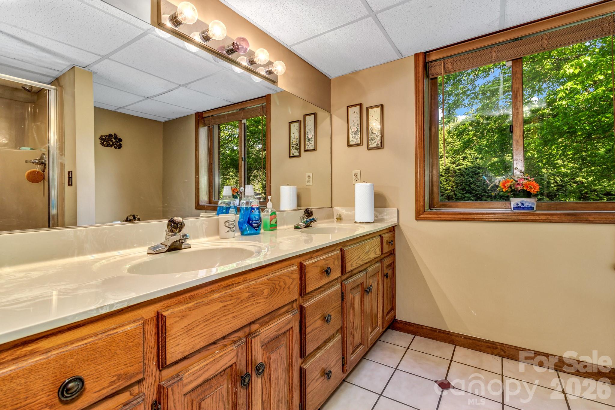 218 Brown Road — Hendersonville