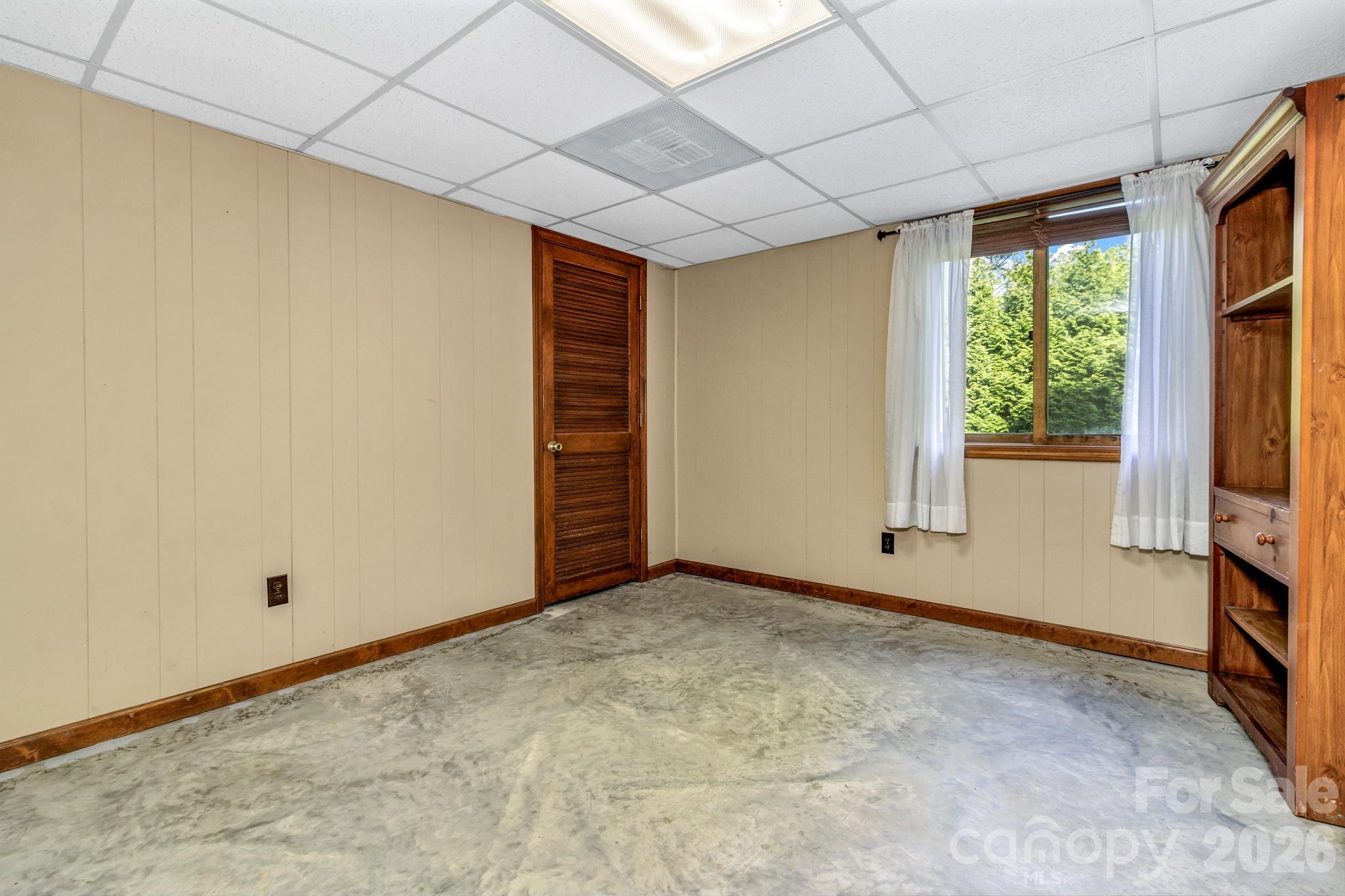 218 Brown Road — Hendersonville