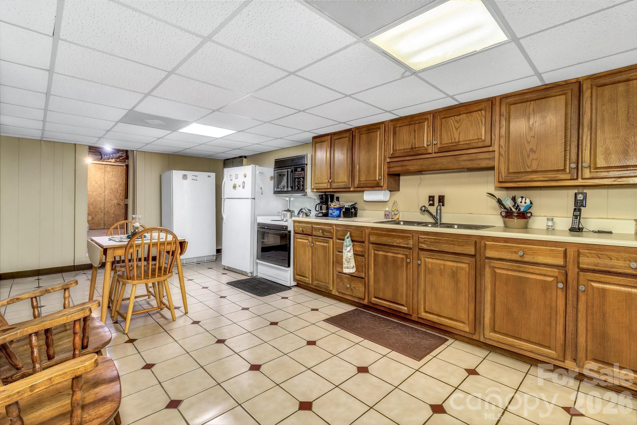 218 Brown Road — Hendersonville