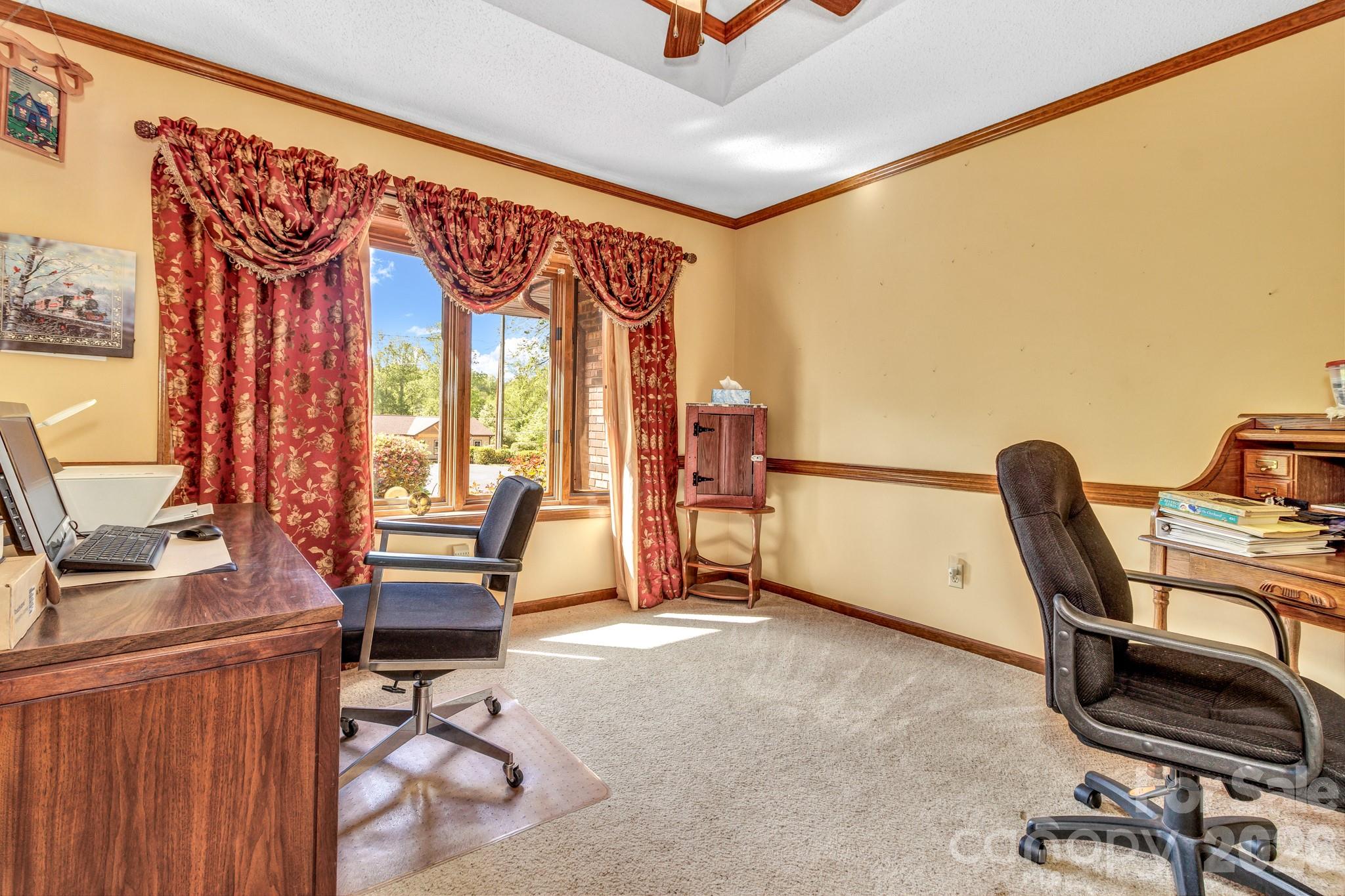 218 Brown Road — Hendersonville