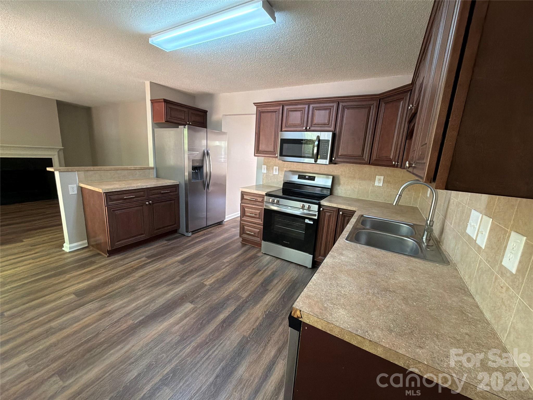 6017 Black Bear Court — Charlotte