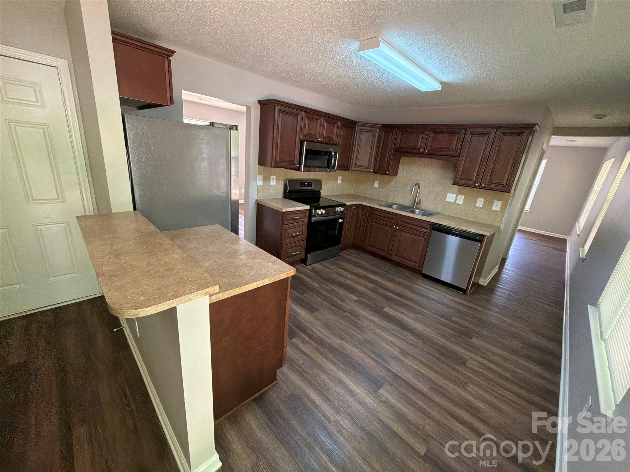 6017 Black Bear Court — Charlotte