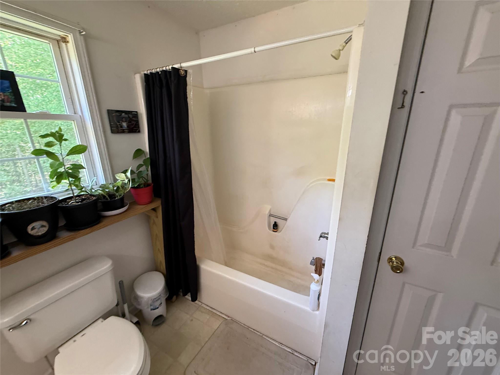 600 Blossom Hill Road — Lincolnton