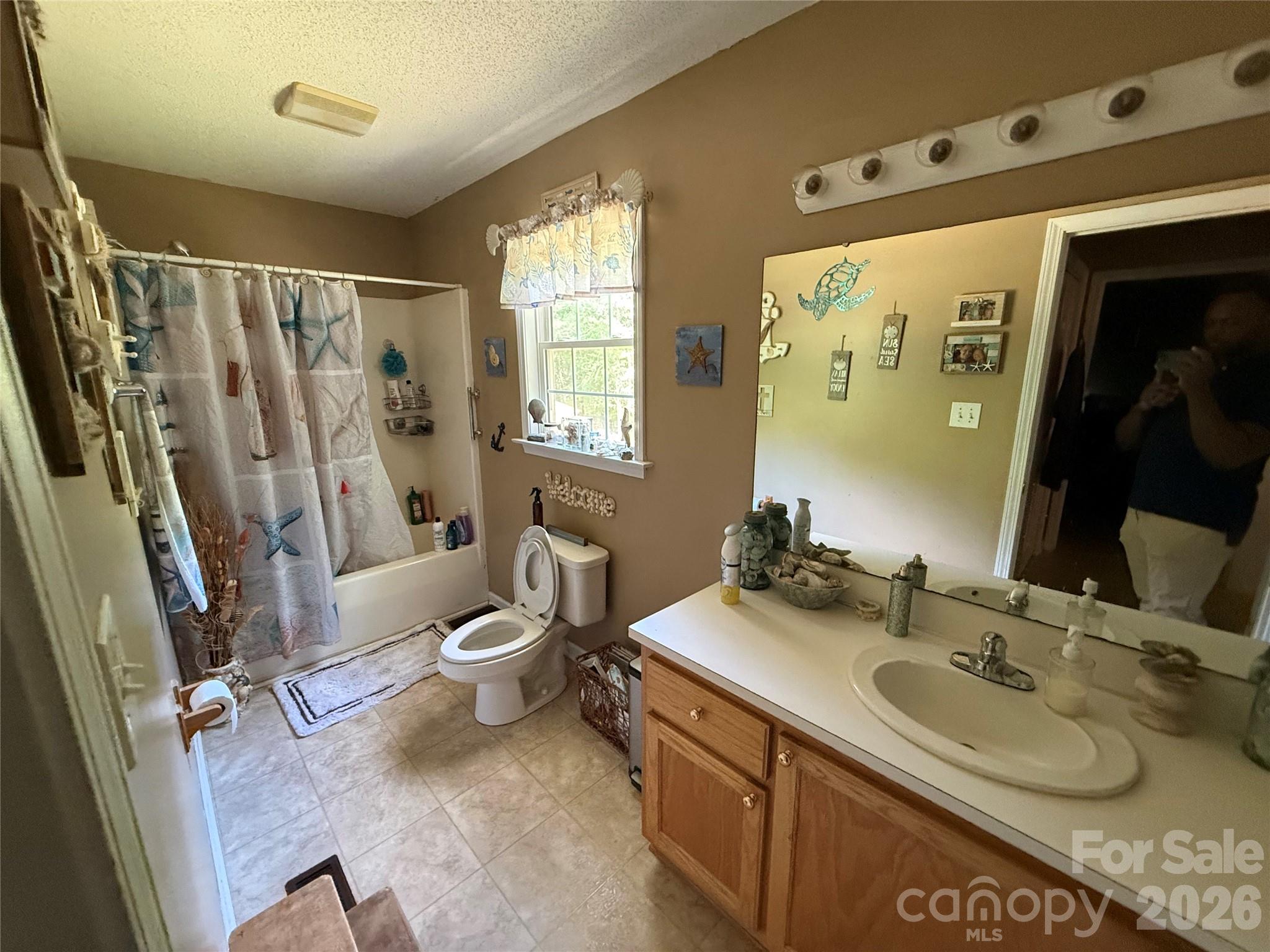 600 Blossom Hill Road — Lincolnton