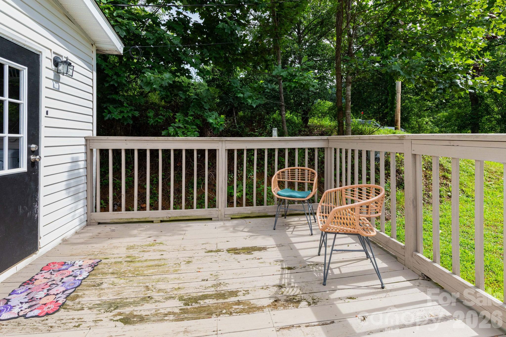 205 Sleepy Hollow Drive — Mars Hill