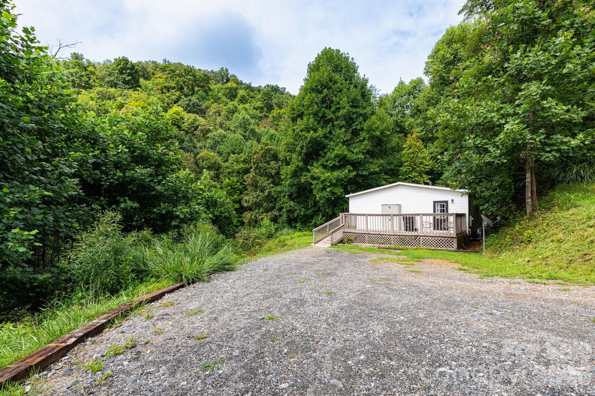 205 Sleepy Hollow Drive — Mars Hill