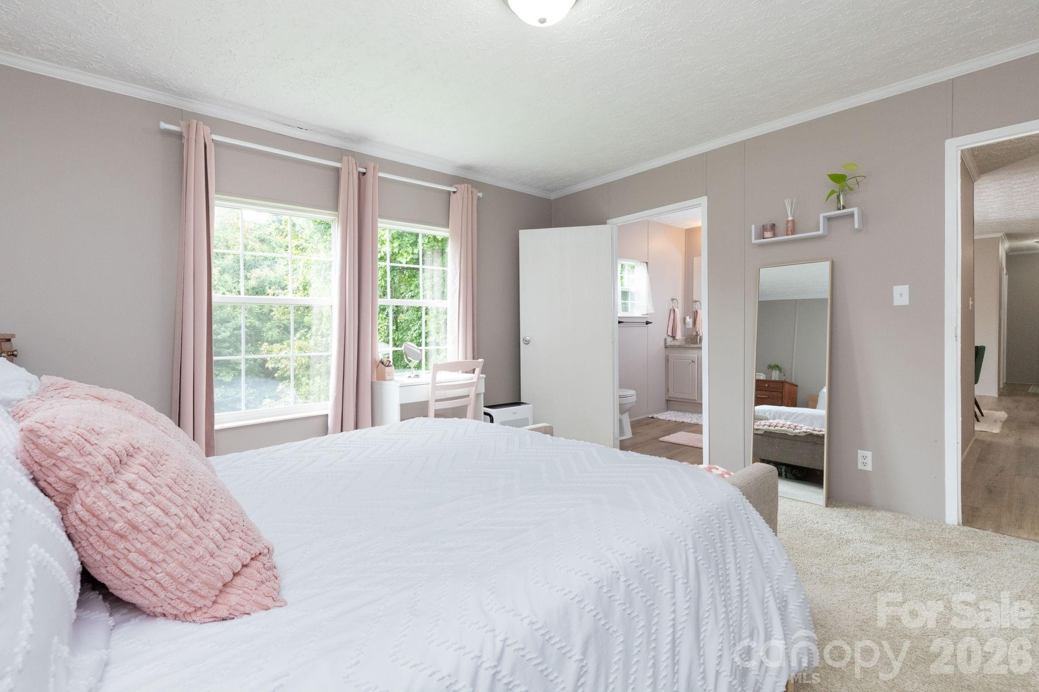 205 Sleepy Hollow Drive — Mars Hill