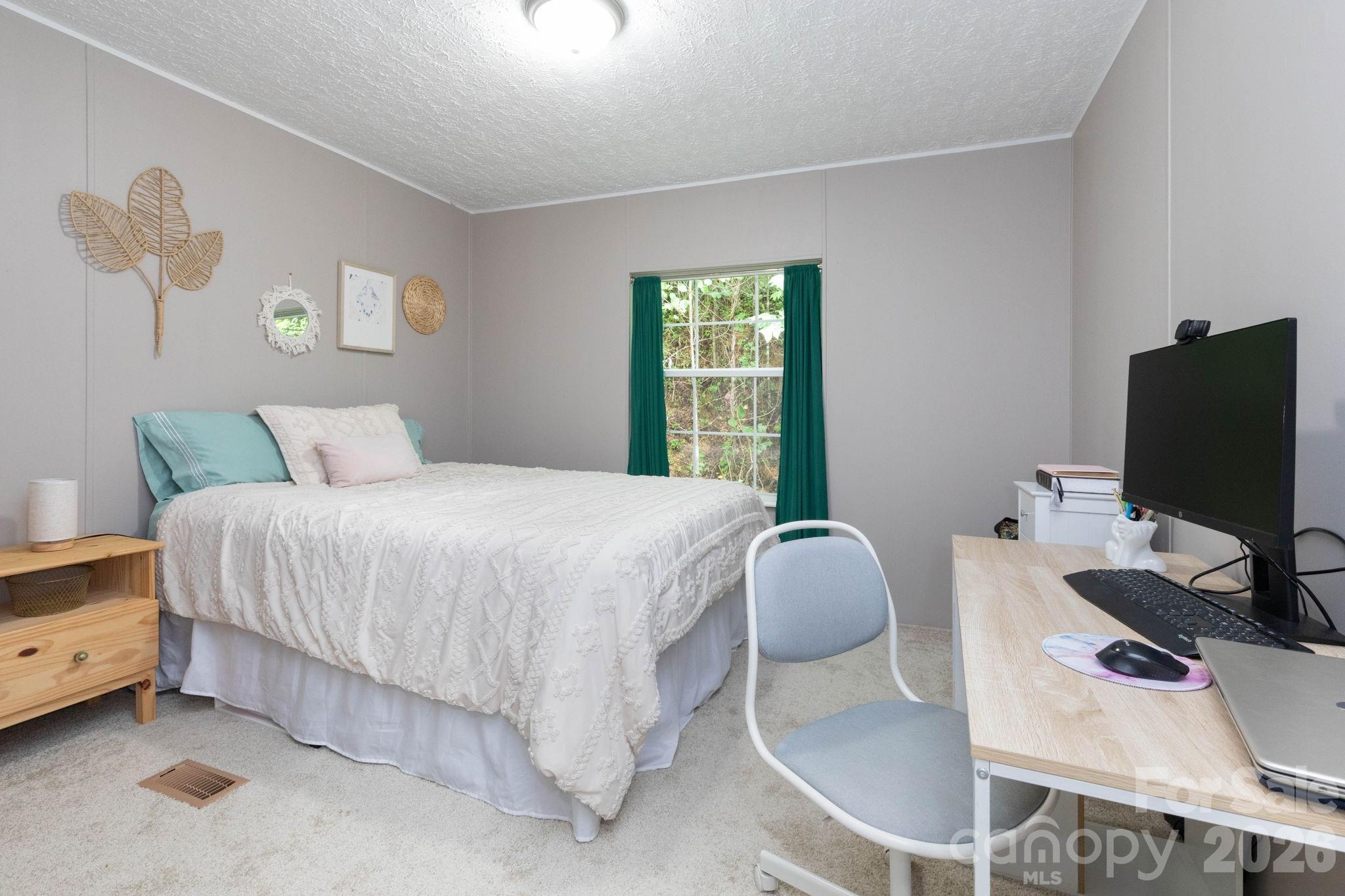 205 Sleepy Hollow Drive — Mars Hill
