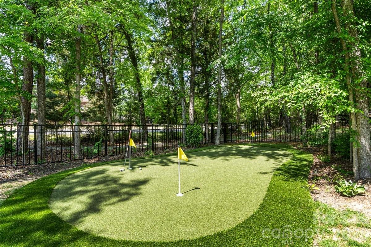 14125 Shelburne Village Drive — Charlotte