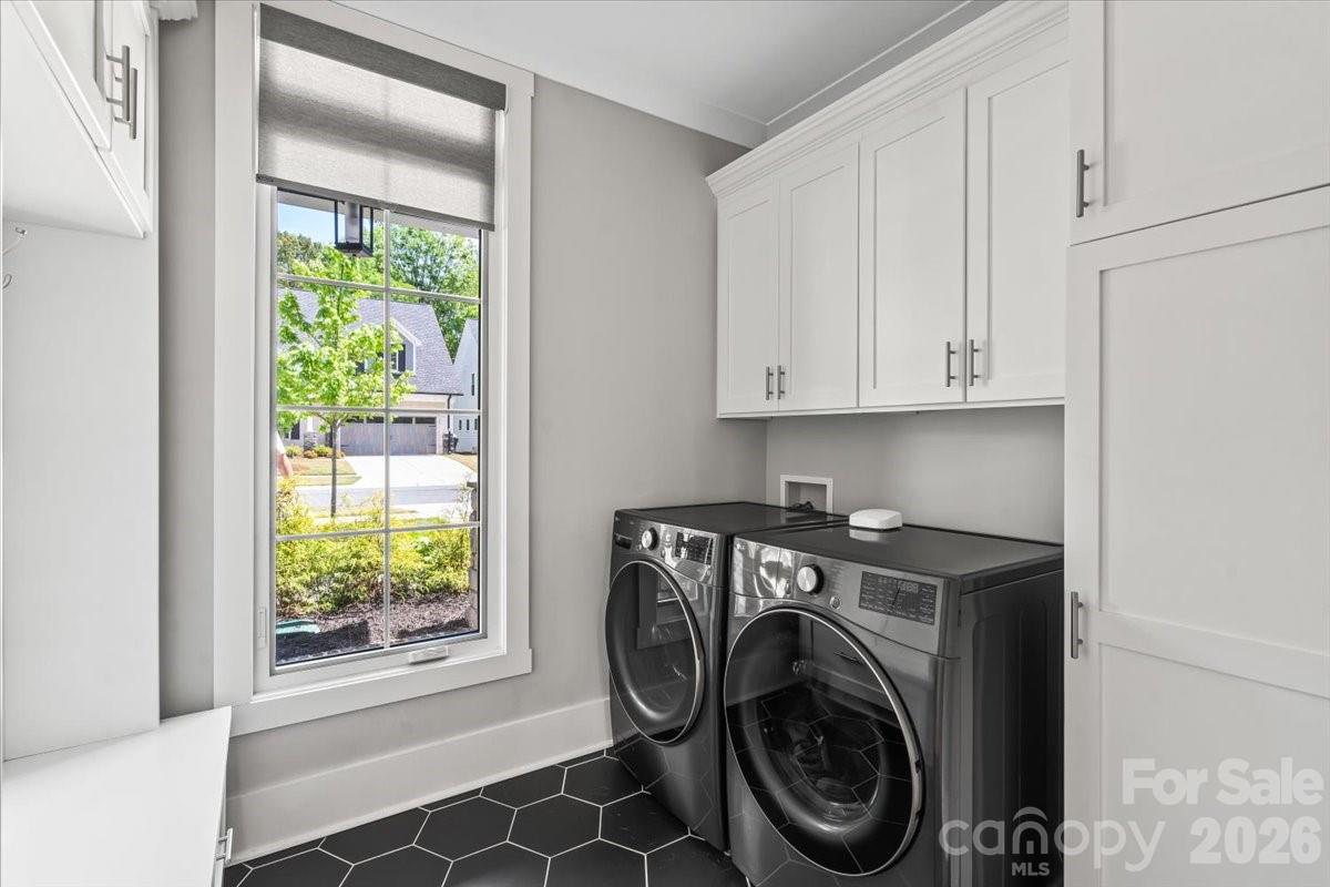 14125 Shelburne Village Drive — Charlotte