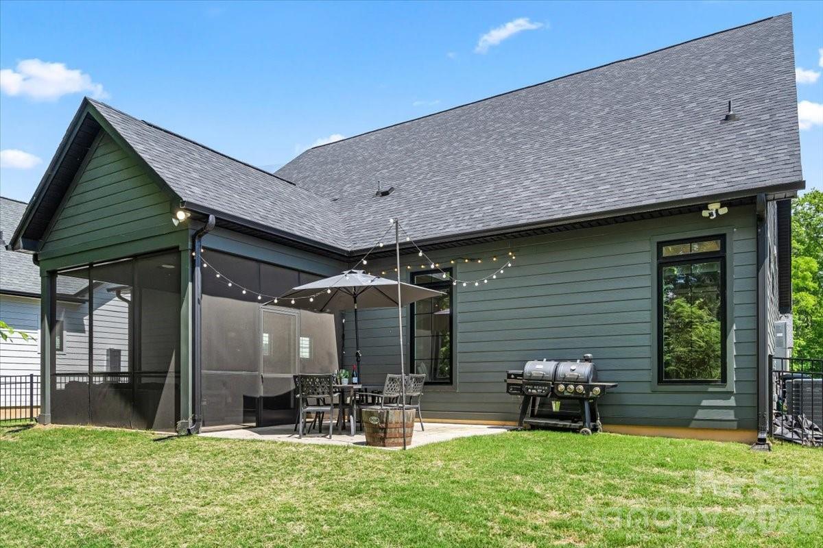 14125 Shelburne Village Drive — Charlotte