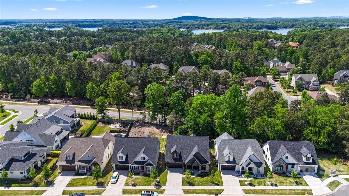 14125 Shelburne Village Drive — Charlotte