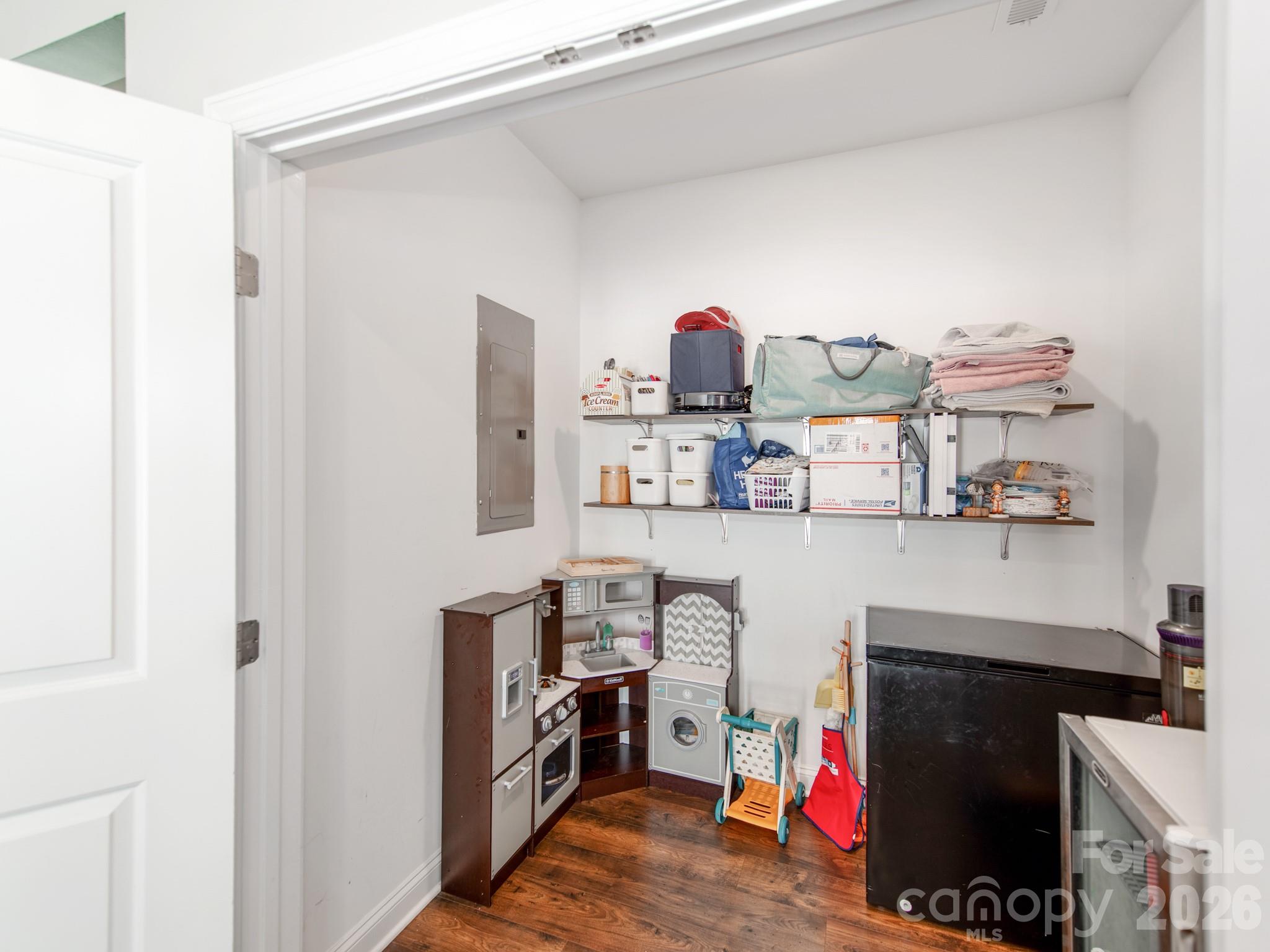 8753 Aspinwall Drive — Charlotte