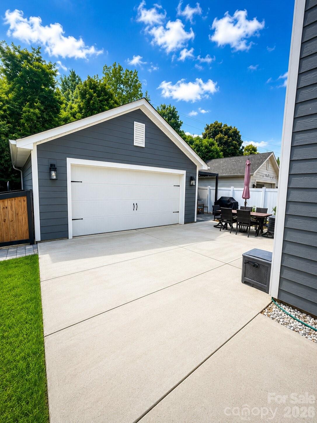 8753 Aspinwall Drive — Charlotte