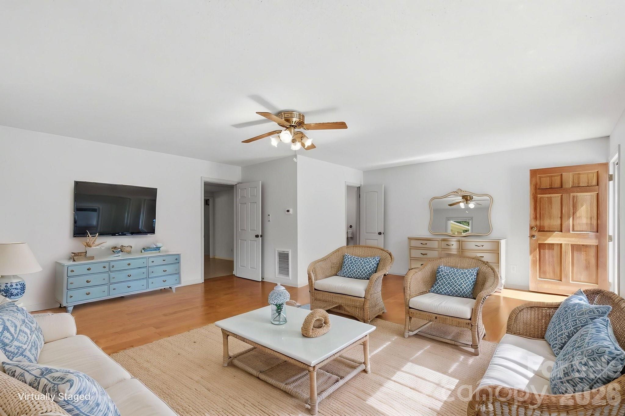 1480 21st Street NE — Hickory
