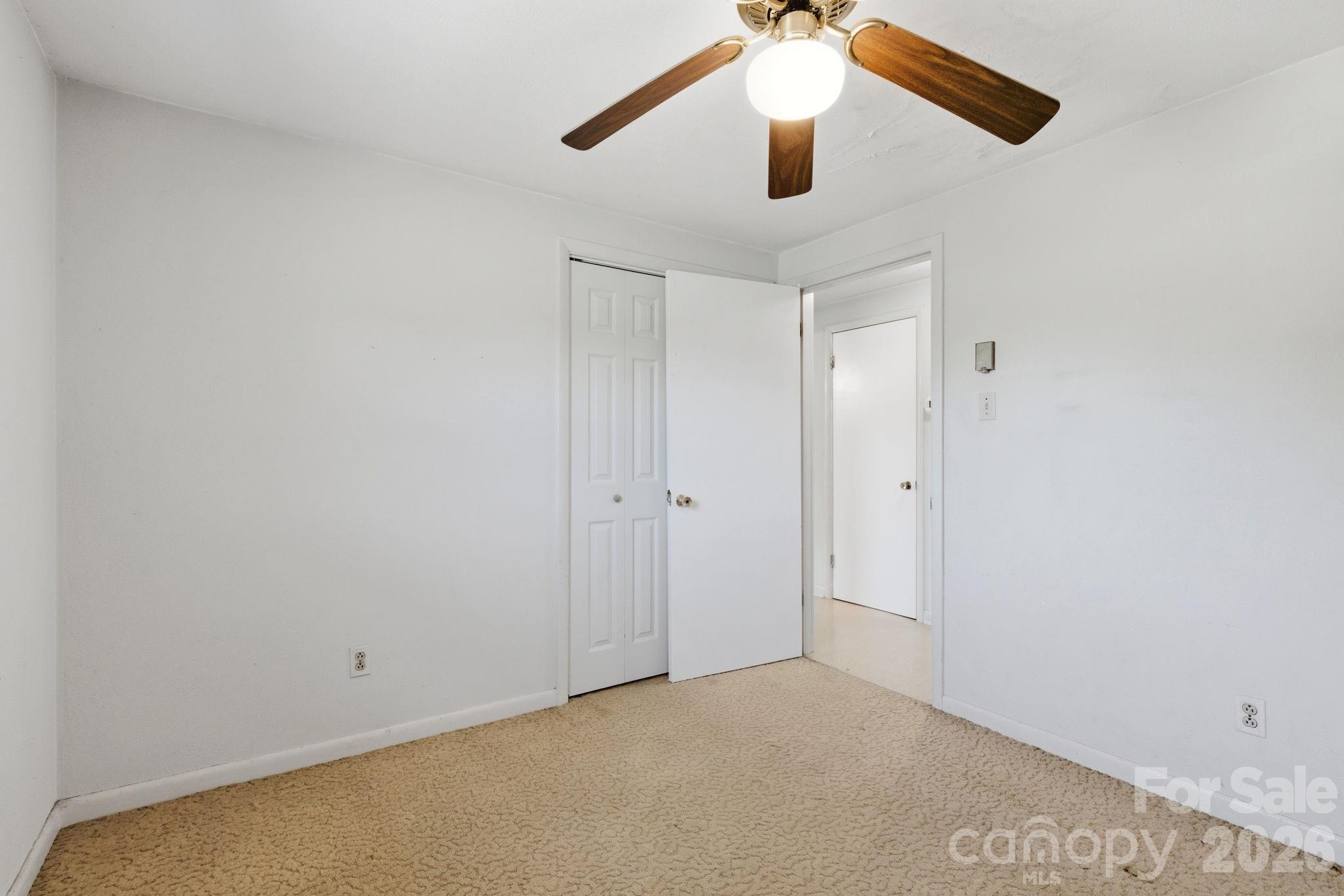 1480 21st Street NE — Hickory