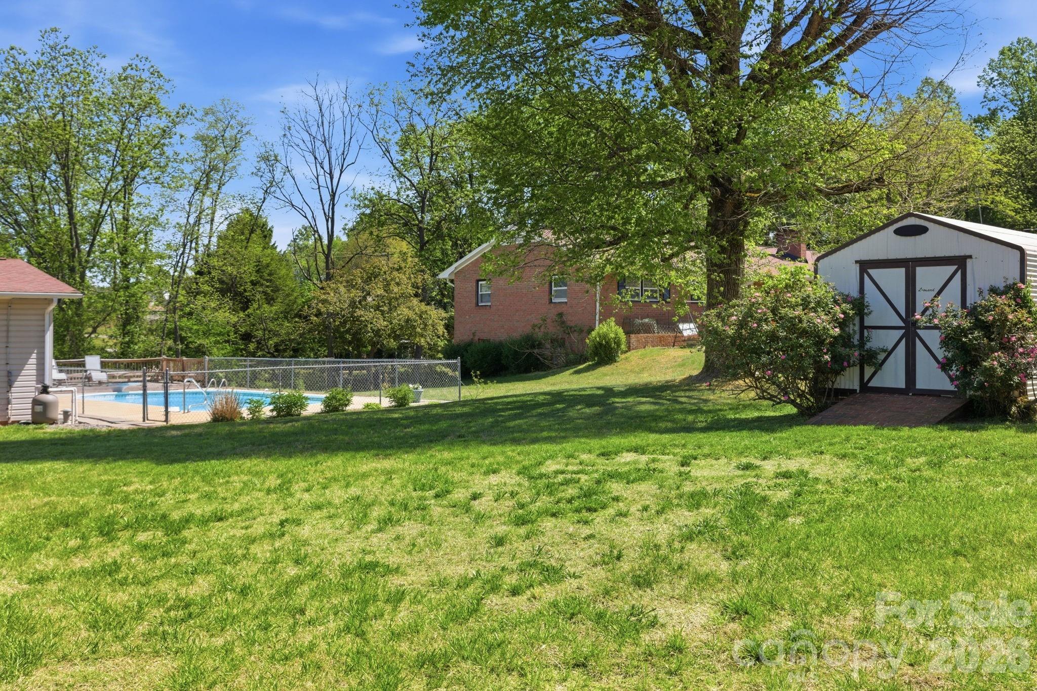 1480 21st Street NE — Hickory