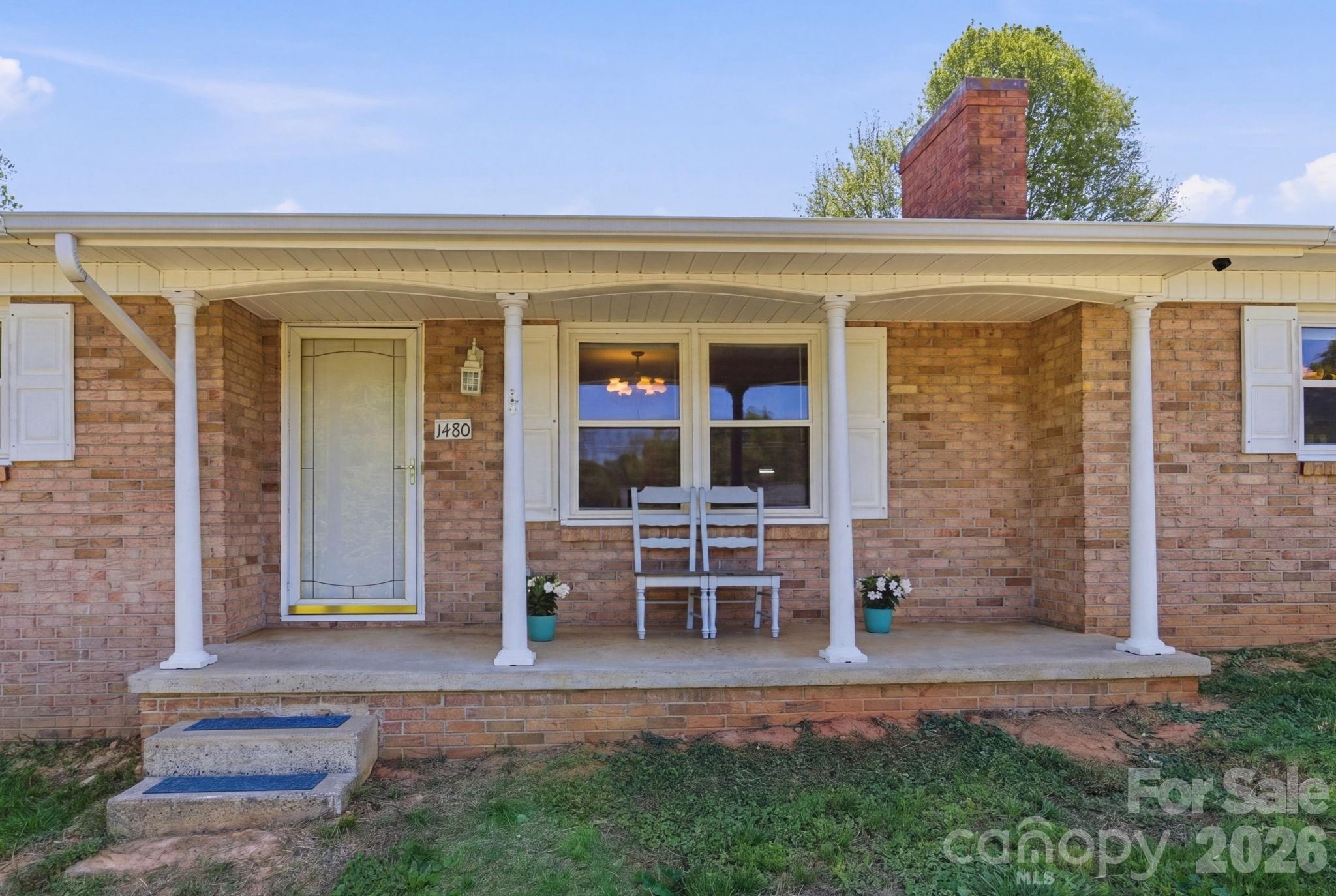 1480 21st Street NE — Hickory