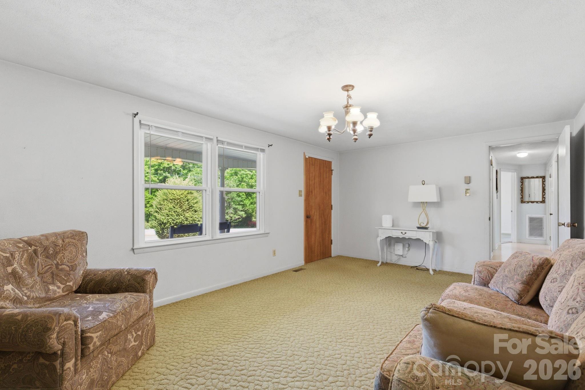 1480 21st Street NE — Hickory