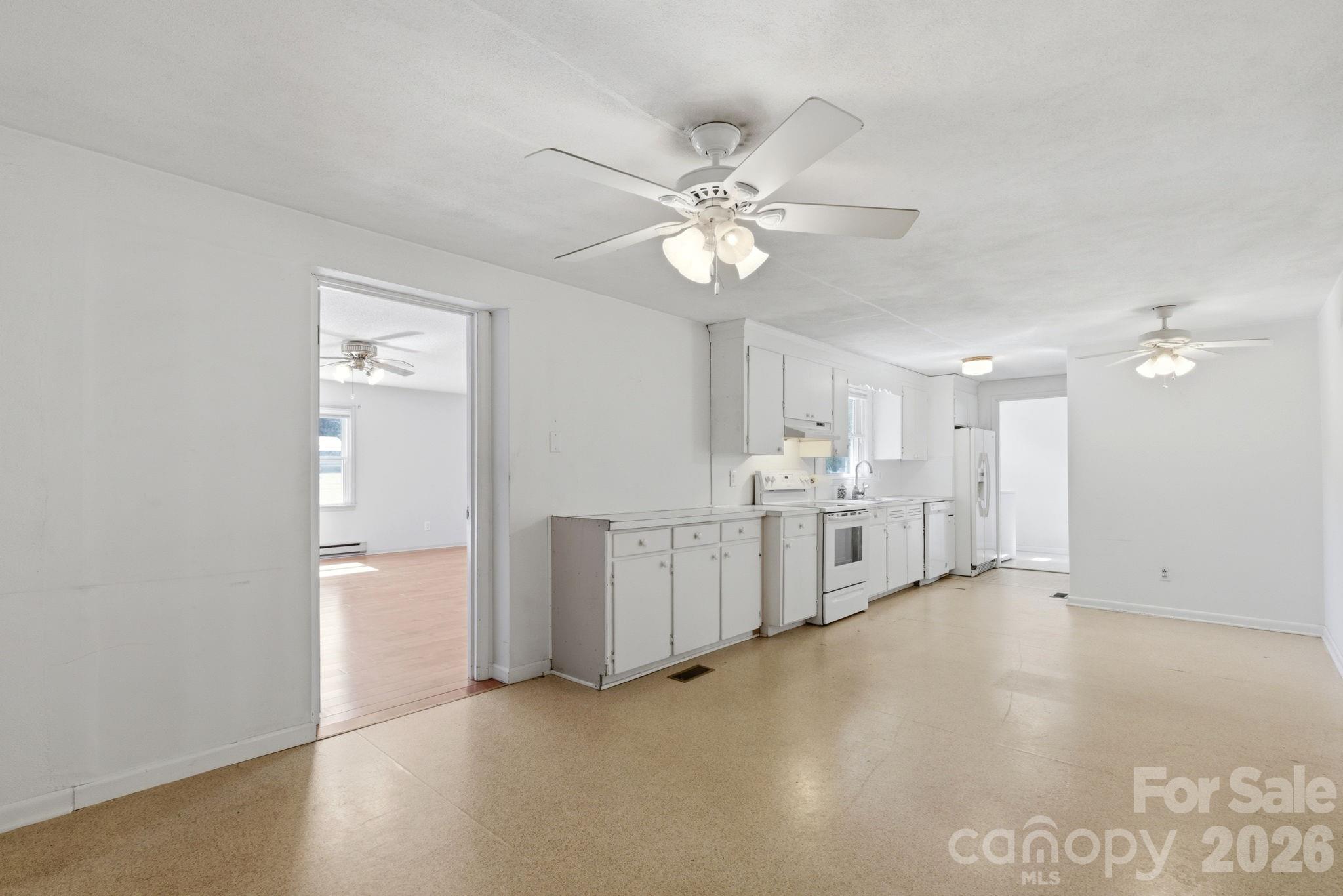 1480 21st Street NE — Hickory