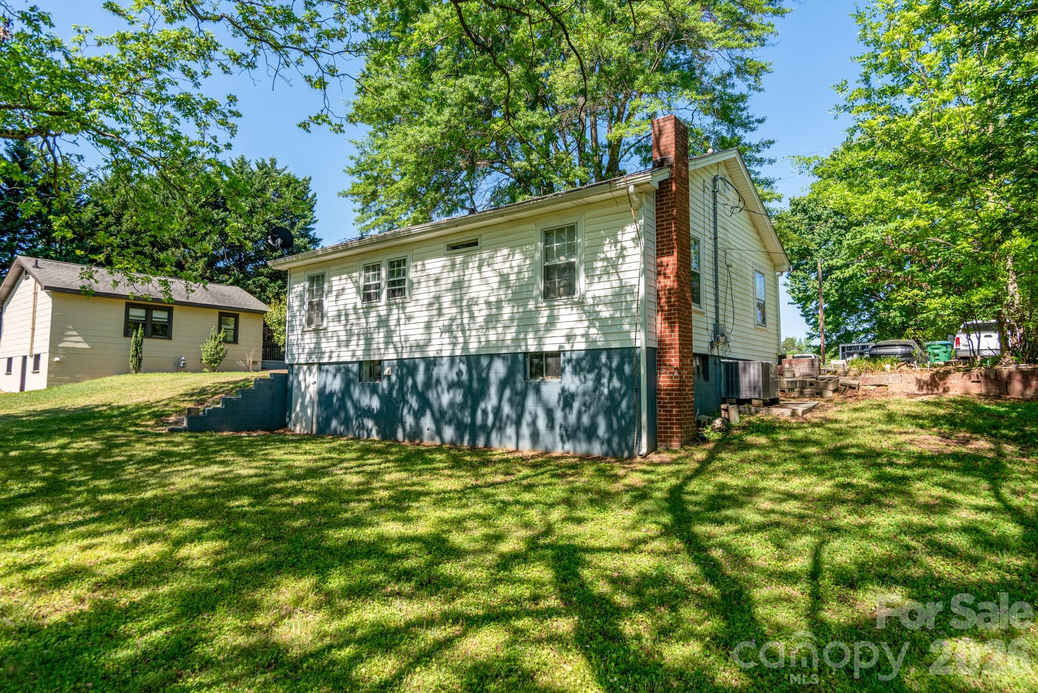 109 Hillcrest Drive — Bessemer City