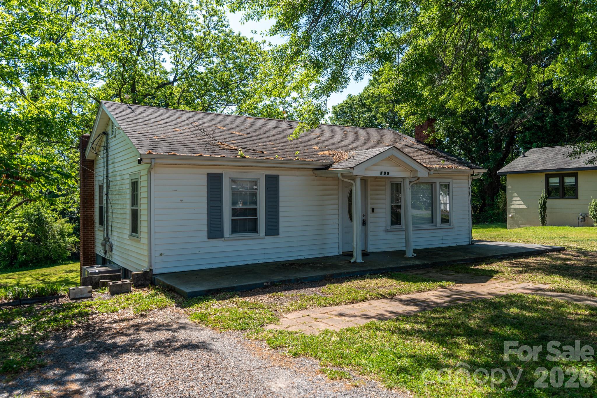 109 Hillcrest Drive — Bessemer City