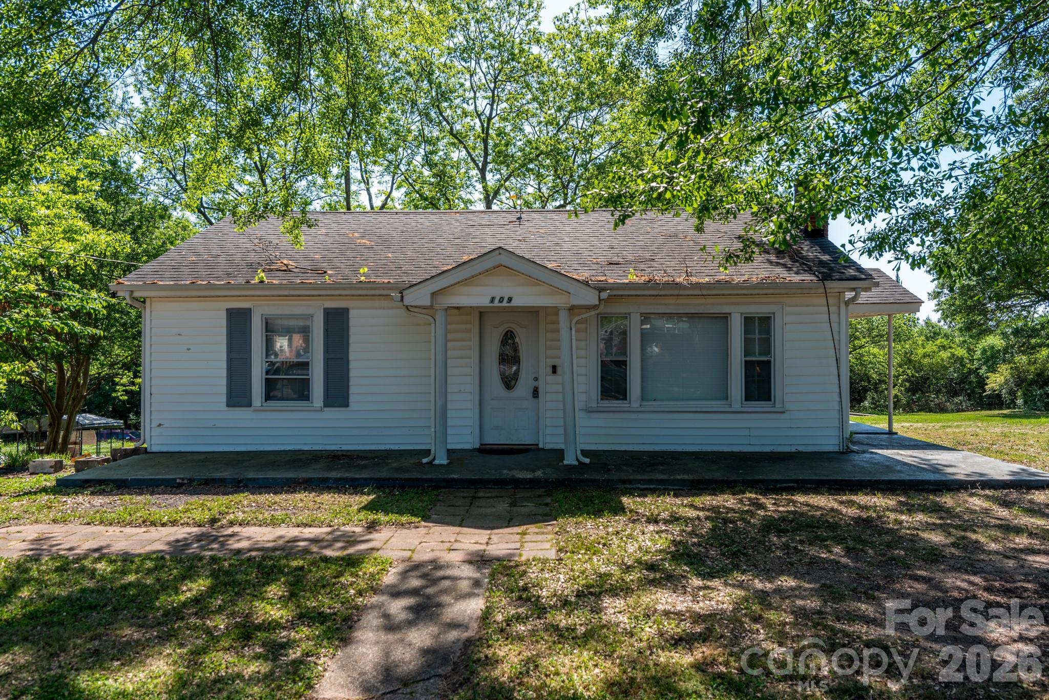 109 Hillcrest Drive — Bessemer City