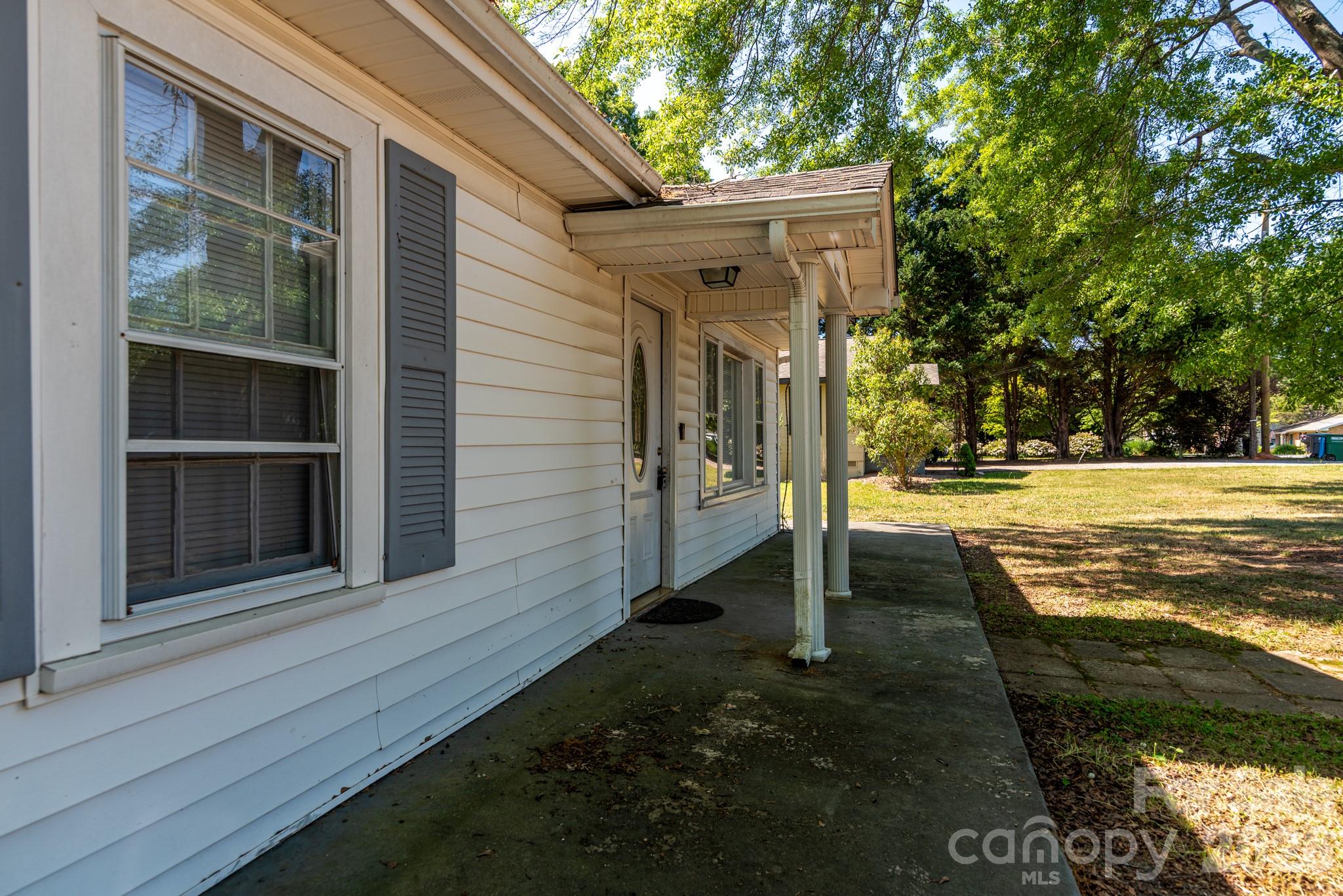 109 Hillcrest Drive — Bessemer City