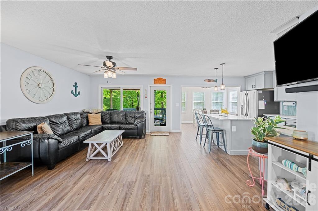 1010 Riverview Road — Lexington