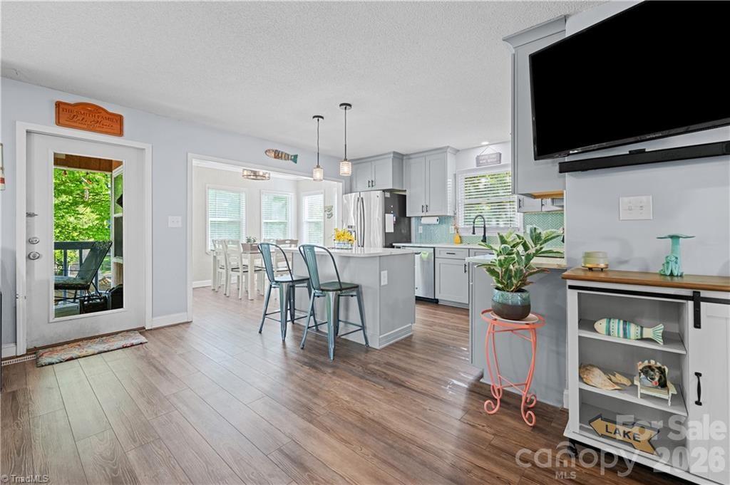 1010 Riverview Road — Lexington