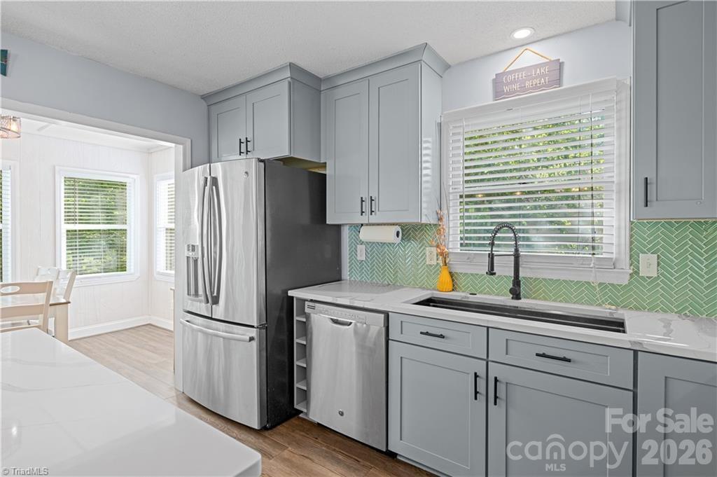 1010 Riverview Road — Lexington
