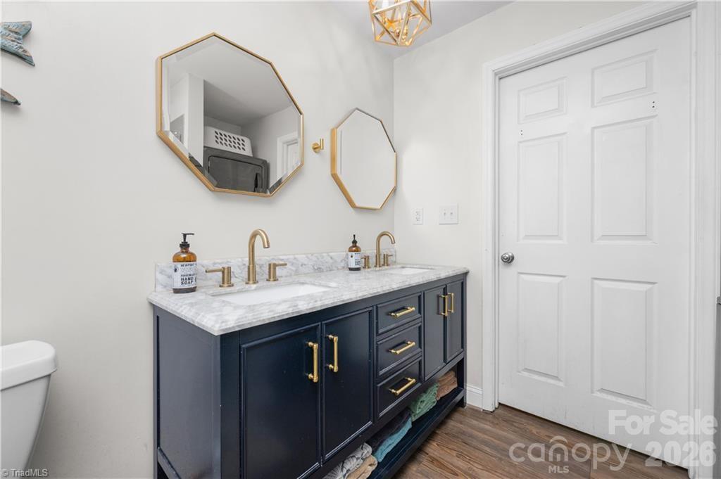 1010 Riverview Road — Lexington
