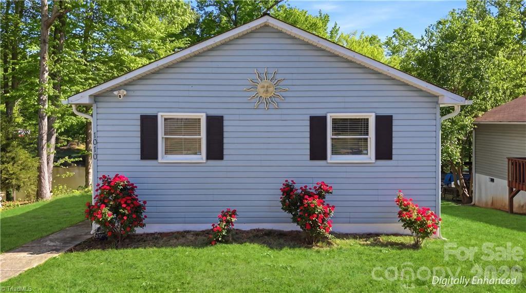 1010 Riverview Road — Lexington