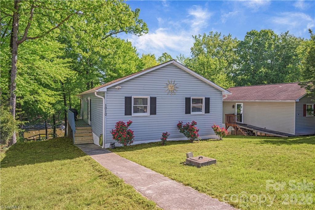 1010 Riverview Road — Lexington