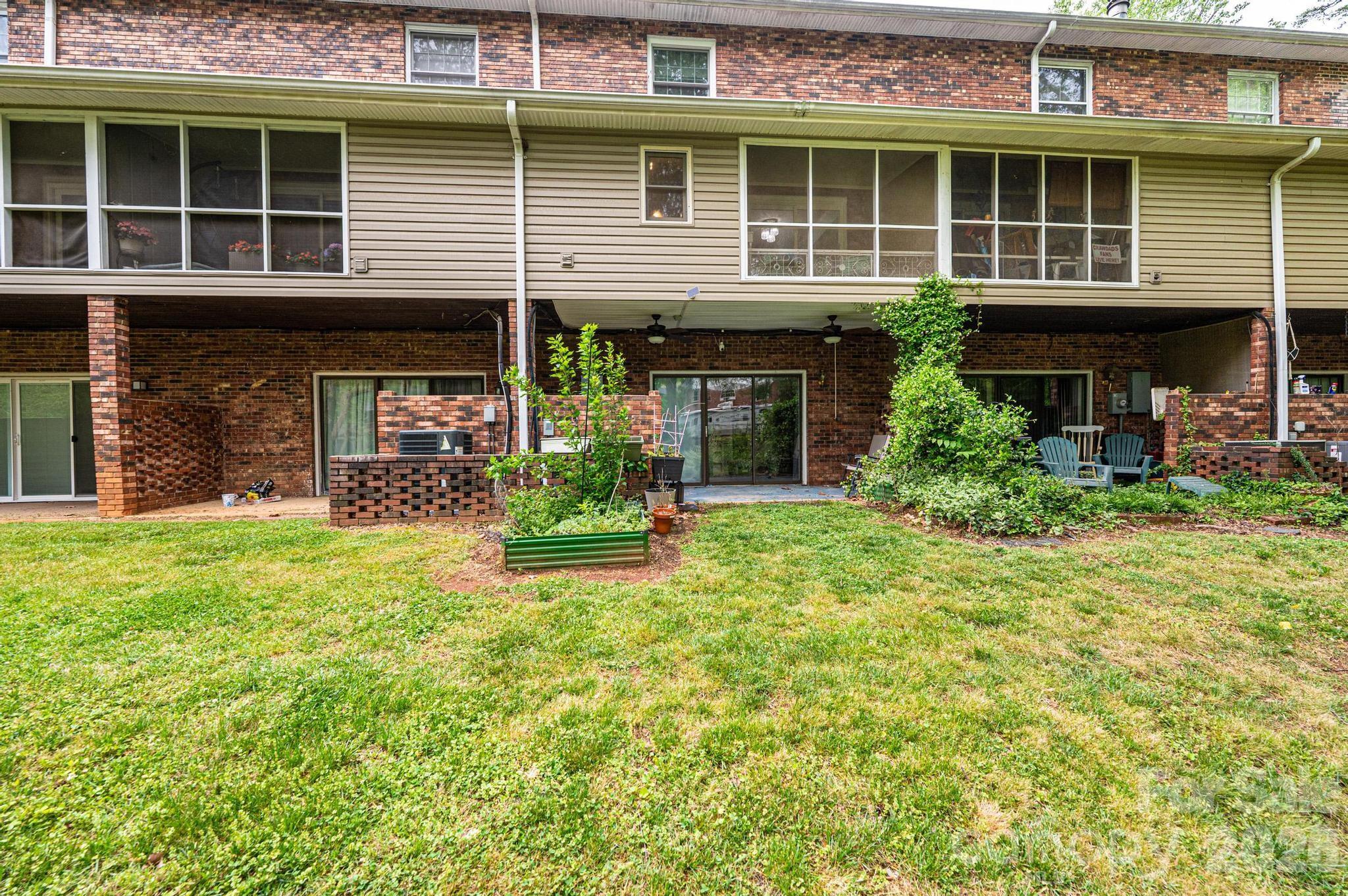 826 6th Street NW #4 — Hickory