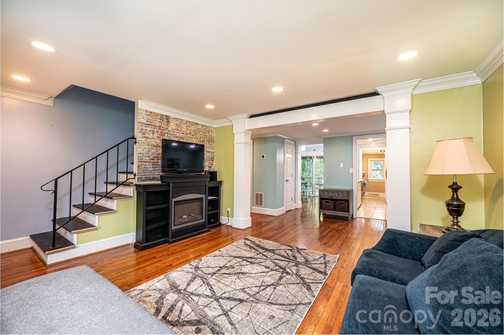 826 6th Street NW #4 — Hickory